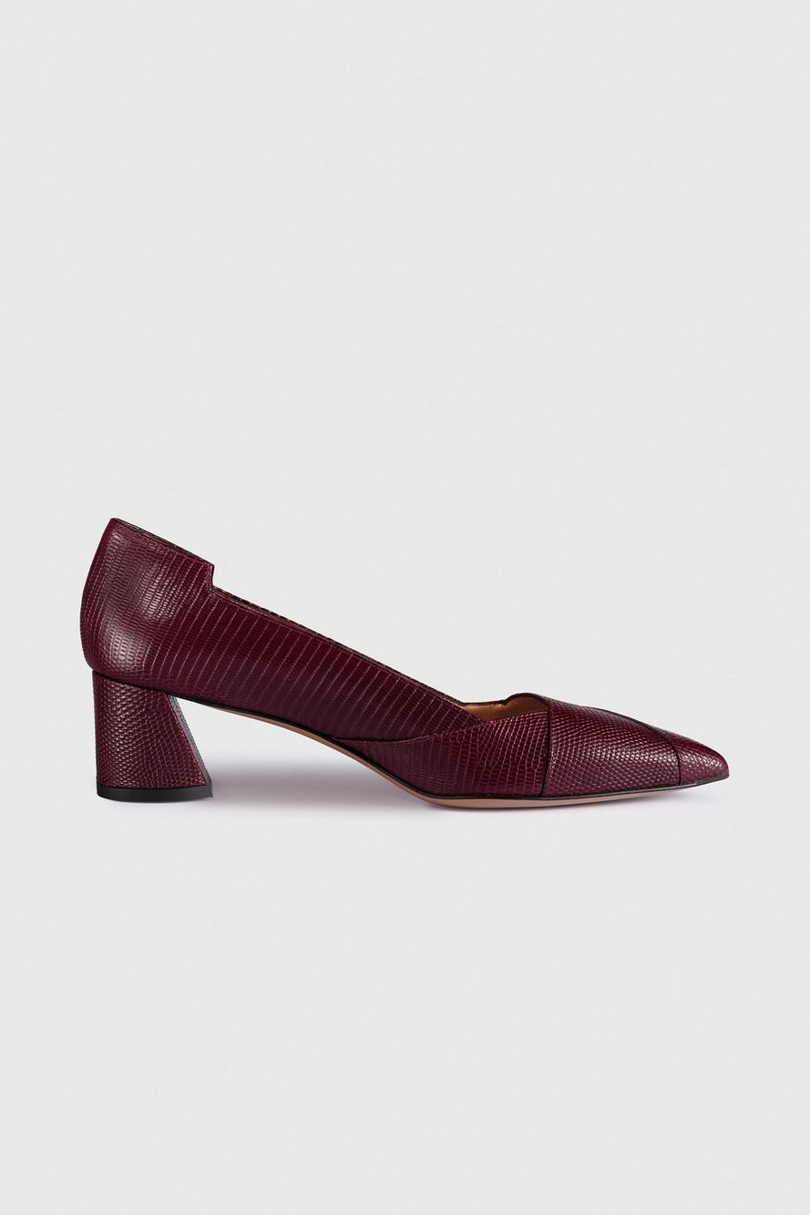 The Fold London Saturnia Lizard-Embossed Leather Pumps – Burgundy